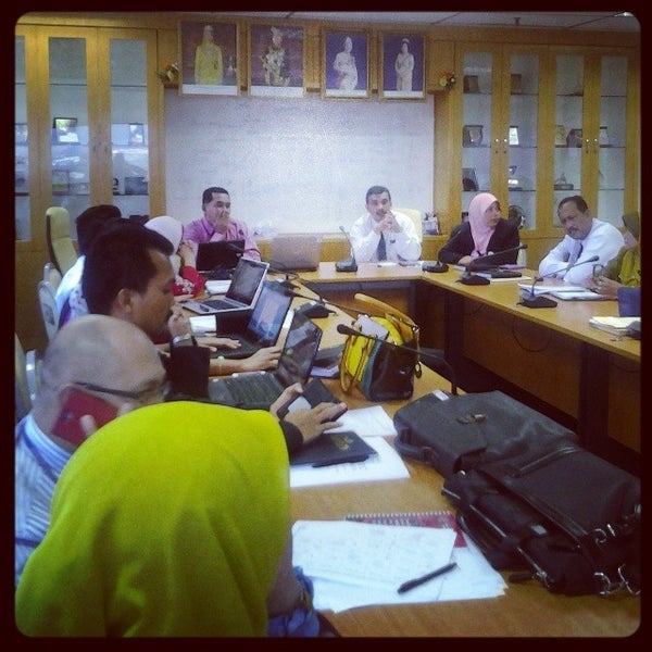 Photos At Sektor Pengurusan Akademik Jpn Government Building