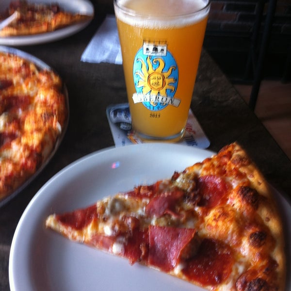 Home Slice Pizza Warehouse Entertainment District Toledo, OH