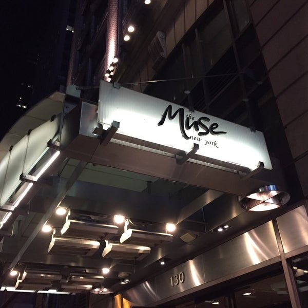 9/12/2015 tarihinde 106 s.ziyaretçi tarafından The Muse New York'de çekilen fotoğraf