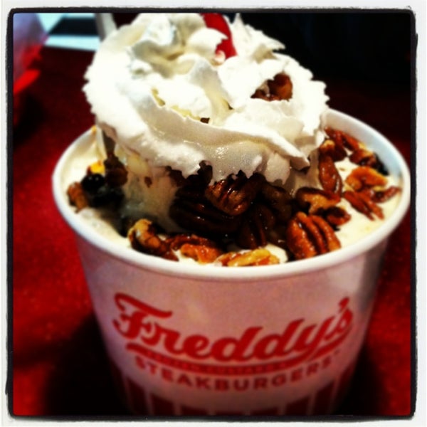 Photo taken at Freddy&#39;s Frozen Custard by Kimmie Kim N. on 12/23/2012