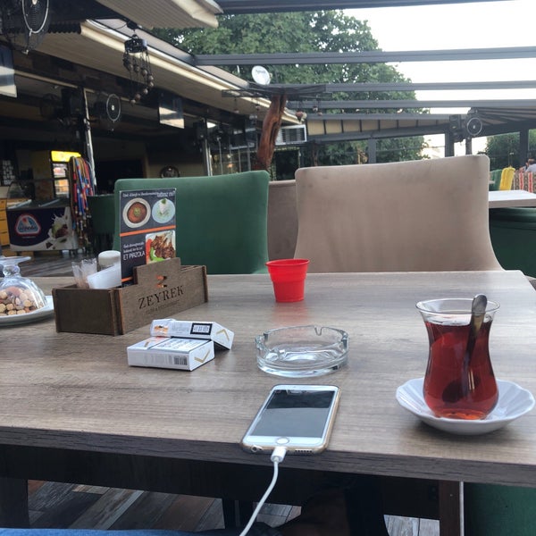 Foto scattata a Zeyrek Cafe &amp; Restaurant da BAHA il 9/7/2019