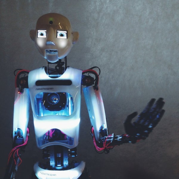 5/14/2014にDanyaがБал роботов (Международный Робофорум 2014)で撮った写真