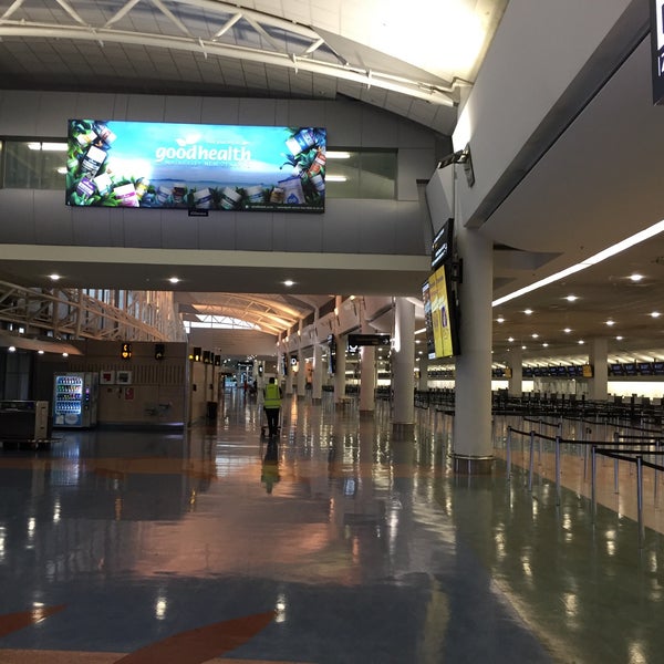 Foto scattata a International Terminal da Owen H. il 11/8/2020