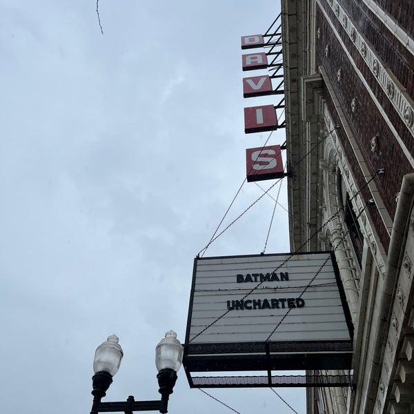 Photo prise au Davis Theater par Owen H. le3/18/2022