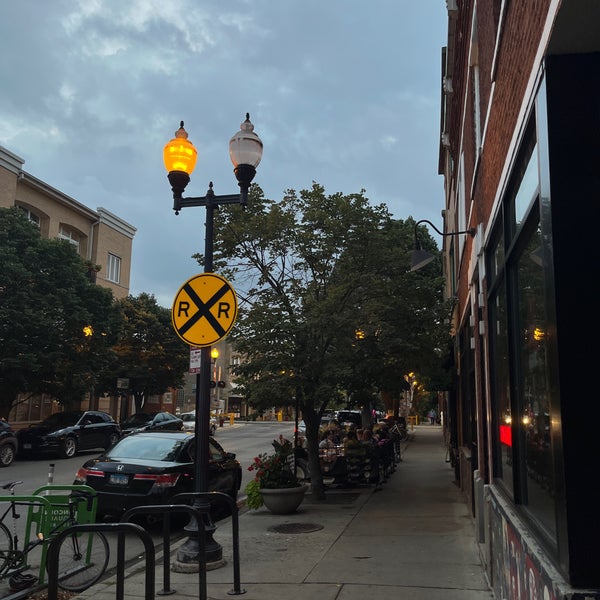 Pizza Art Café Ravenswood 4658 N Rockwell St