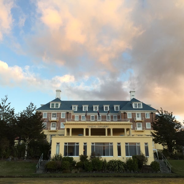 Photo taken at Chateau Tongariro Hotel by Owen H. on 10/18/2018
