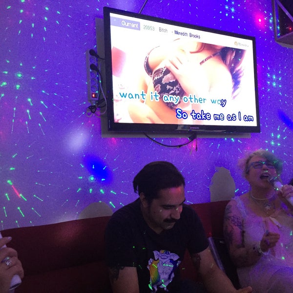 9/7/2015 tarihinde Owen H.ziyaretçi tarafından Lincoln Karaoke'de çekilen fotoğraf