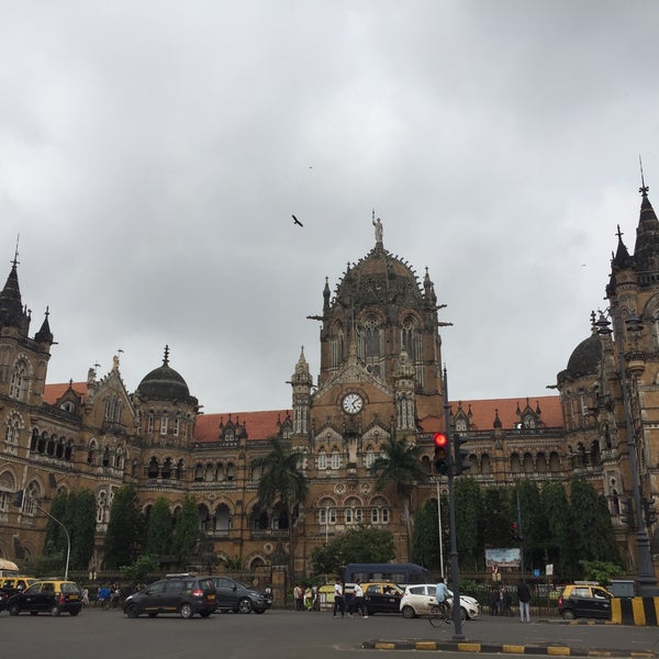Снимок сделан в Chhatrapati Shivaji Maharaj Terminus пользователем Owen H. 9/18/2019