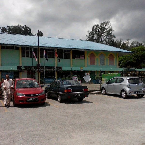 Photos at Sekolah Agama Taman Sri Pulai - 19 visitors