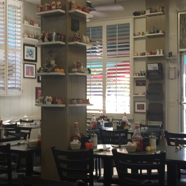 Photos at Shakers American Cafe Restaurant Diner in College Park