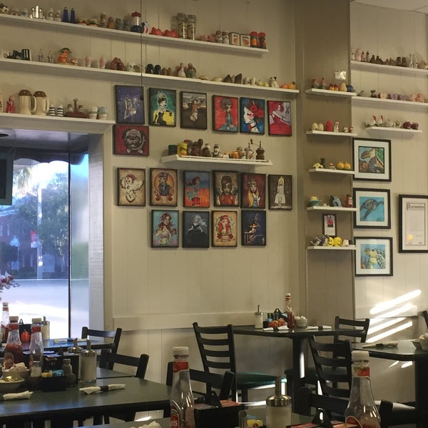 Photos at Shakers American Cafe Restaurant Diner in College Park