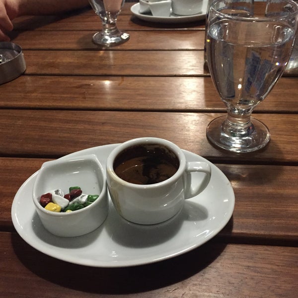 Снимок сделан в Alins Cafe Restaurant пользователем Dilara Bağcıoğlu 5/27/2015