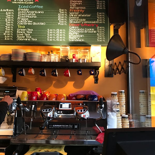 Photo taken at Roastico Coffee Shop &amp; Bar by Aslı Y. on 1/22/2017