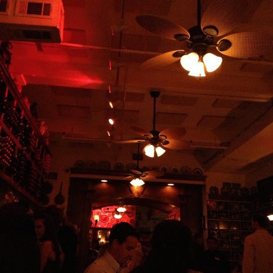 10/27/2012 tarihinde Sandy A.ziyaretçi tarafından Tommy&#39;s Cuisine'de çekilen fotoğraf