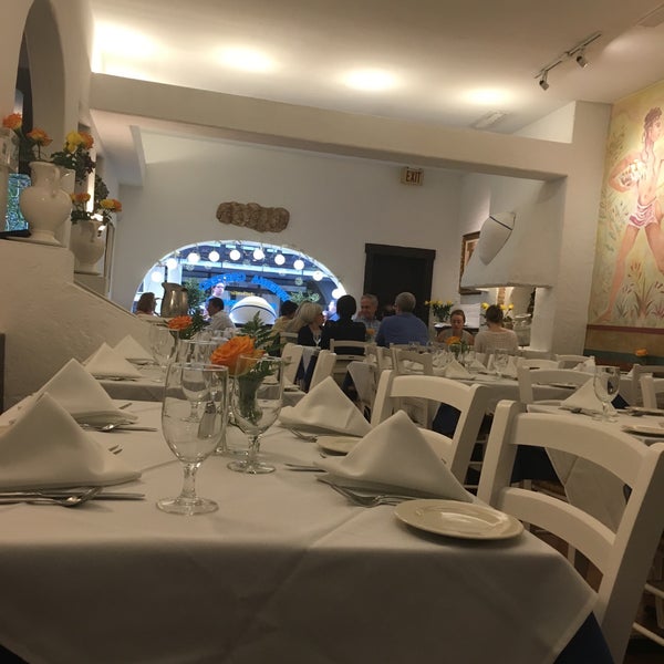 6/10/2017 tarihinde Sandy A.ziyaretçi tarafından Taverna Cretekou'de çekilen fotoğraf