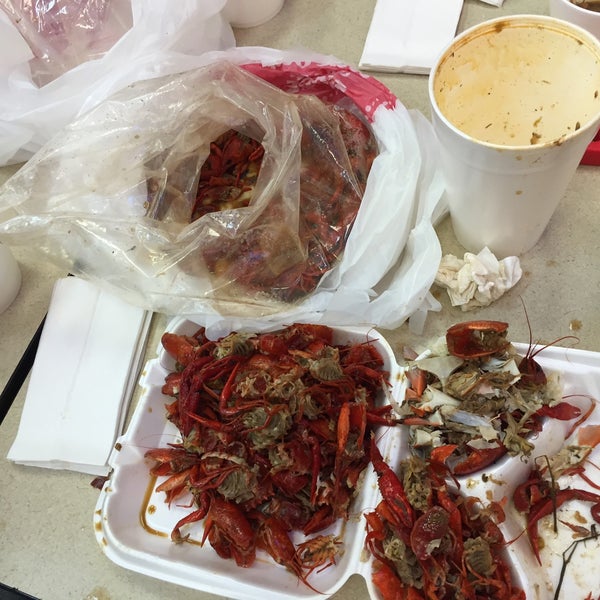 รูปภาพถ่ายที่ Cajun Seafood โดย shibuyahiyoko เมื่อ 12/11/2015