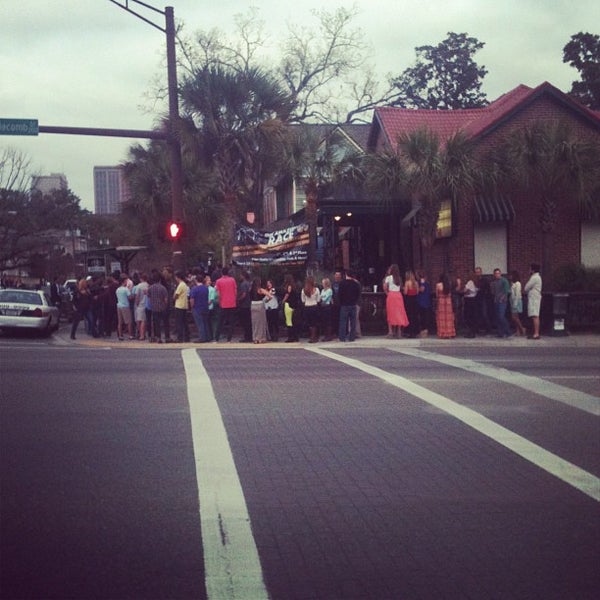 Foto tomada en Potbelly&#39;s  por Jimmy L. el 4/5/2013