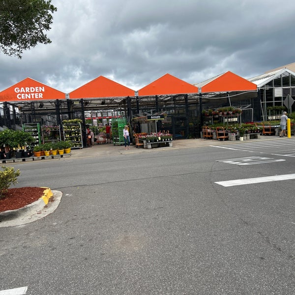 The Home Depot East Arlington Jacksonville, FL'da fotoğraflar