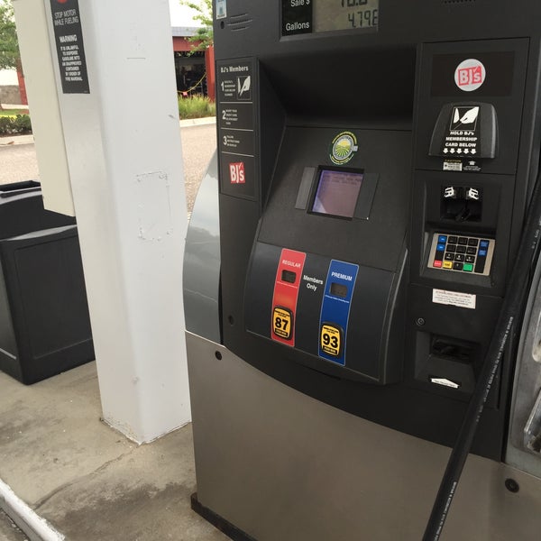 BJ's Wholesale Gas Station Fuel Station in Greater Arlington