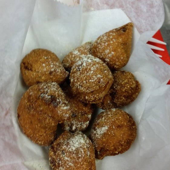 Hook Fish and Chicken Seafood Restaurant in Deerfield Beach