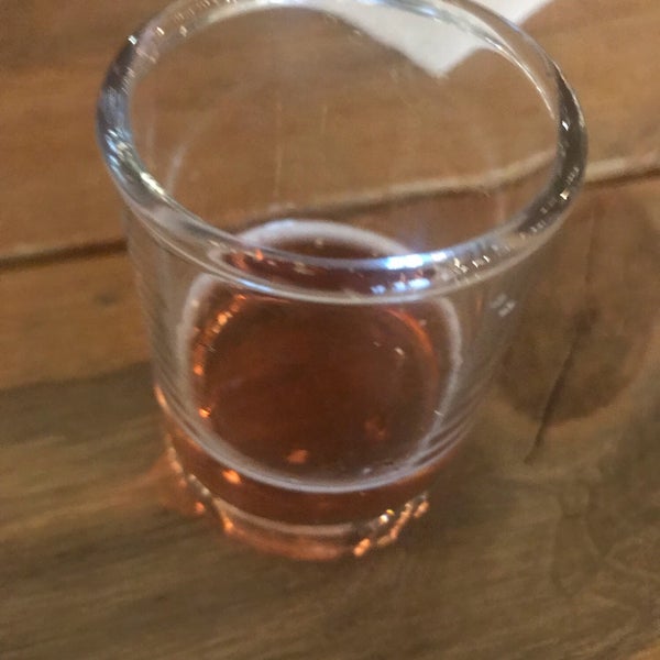 Photo taken at Oskar Blues Grill and Brew by Jacob B. on 1/4/2019