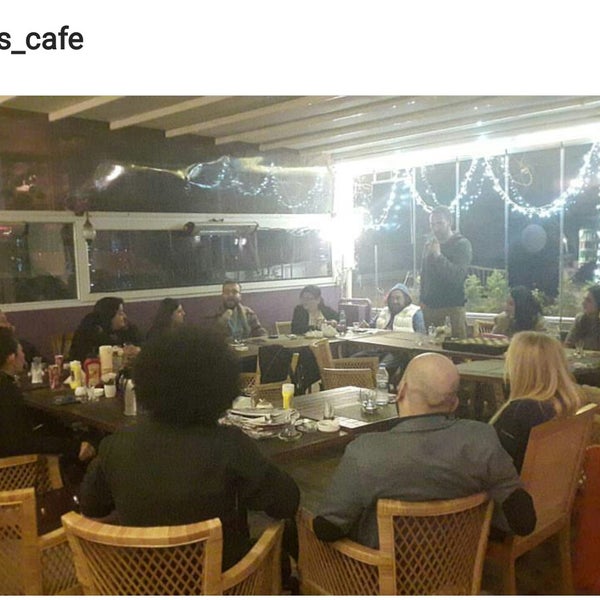 Foto scattata a Elis Cafe &amp; Restaurant da Dilek E. il 2/13/2017