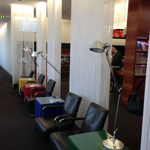 лаунж в бангкоке в аэропорту. кресло profim nu 20f. Air lounge казань.