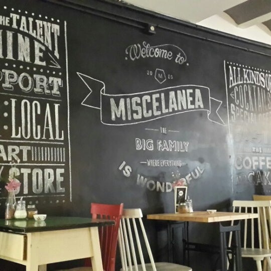 Foto diambil di Miscelanea Gallery-Shop-Café oleh Birce Didar T. pada 7/12/2013