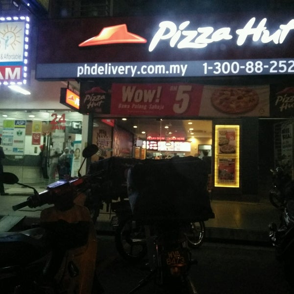 Photos At Pizza Hut Phd Pizza Place