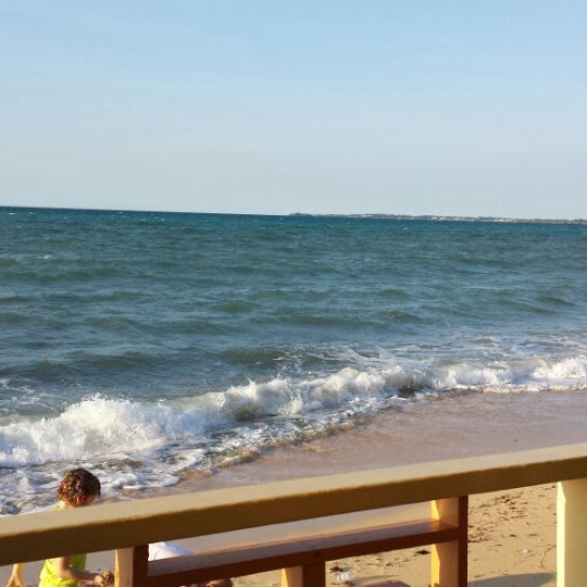 Canoe Beach Bar & Grill 2 tips