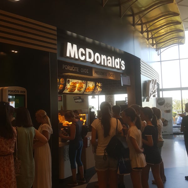 Суботица сербия макдональдс. Дикая дельта макдональдс. Макдональдс в сербии. Макдональдс в белграде сербия. Макдональдс в сербии.