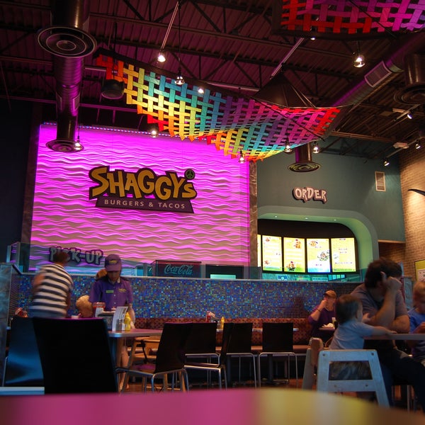 Снимок сделан в Shaggy&#39;s Burgers and Tacos пользователем Shaggy&#39;s Burgers and Tacos 5/22/2015