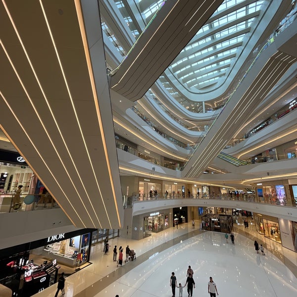 上海万象城 Hongqiao Townのショッピングモール