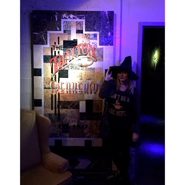 Foto tirada no(a) Thaxton Speakeasy por Jenna B. em 10/29/2017