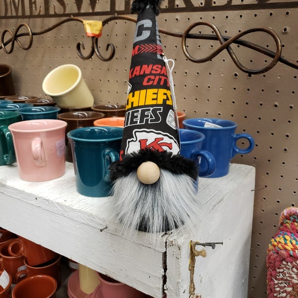 The Apple Tree Mall Arts and Crafts Store in Branson