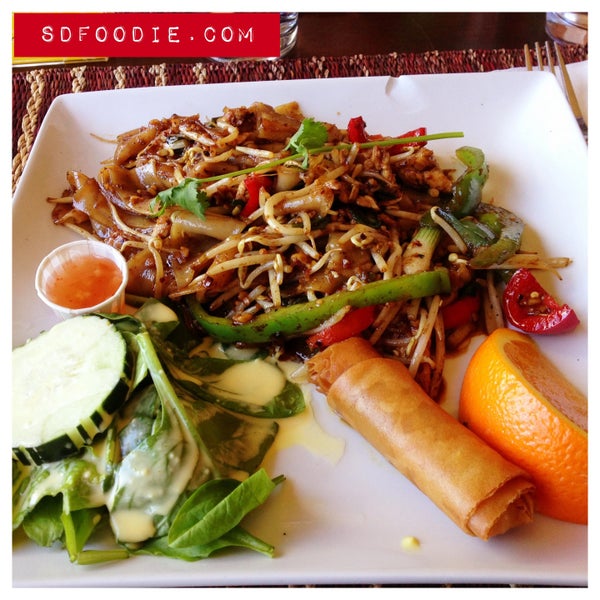 Photo taken at Bangkok Poco The Restaurant by Roger M. on 4/11/2013