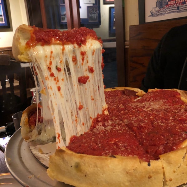 Photo taken at Lefty&#39;s Chicago Pizzeria by Roger M. on 3/26/2018