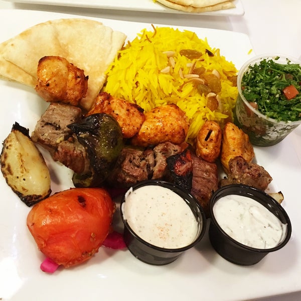 5/27/2016에 Roger M.님이 Sahara Taste of the Middle East에서 찍은 사진