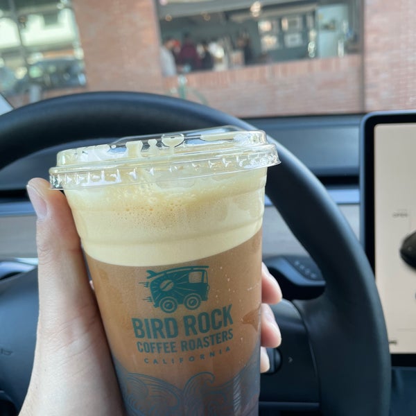 Foto tirada no(a) Bird Rock Coffee Roasters por Roger M. em 11/9/2021
