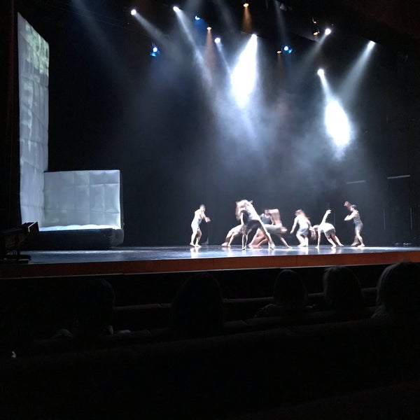 Foto diambil di Teatro das Figuras oleh João S. pada 12/2/2017