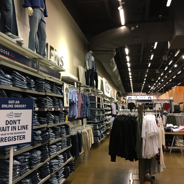 gap tyrone mall