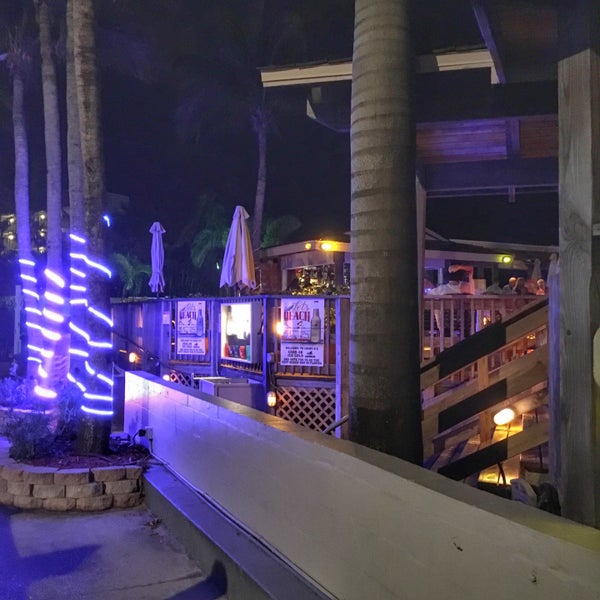 4/9/2018 tarihinde Atti L.ziyaretçi tarafından Jimmy B&#39;s Beach Bar'de çekilen fotoğraf