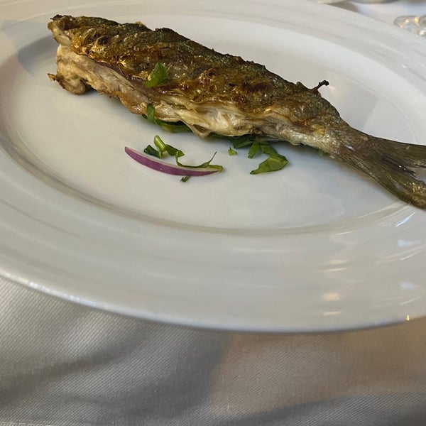 Foto scattata a Beluga Fish Gourmet da :) il 9/5/2023