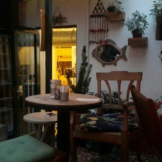 Photo taken at Kahvealtı Kafe by Ayşe B. on 1/22/2016