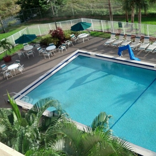 La Quinta Inn & Suites Coral Springs University Dr 3701 North