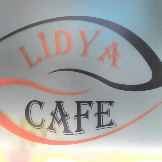 รูปภาพถ่ายที่ Lidya Cafe โดย Metehan K. เมื่อ 9/20/2015