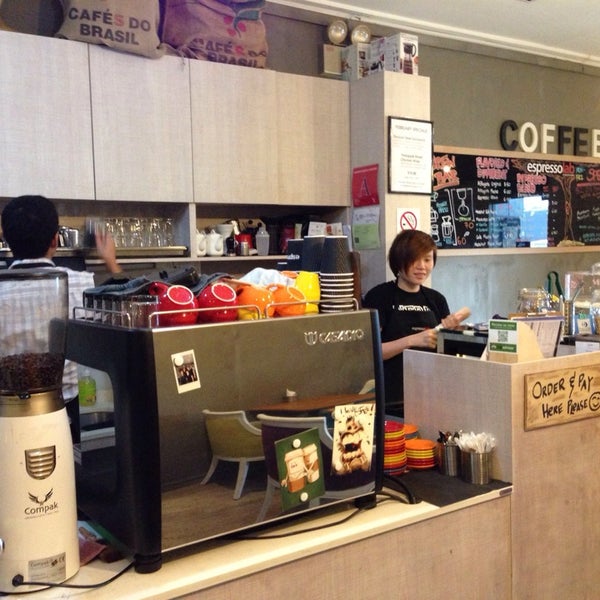 Photo taken at espressoLAB Singapore by Mike L. on 2/24/2014