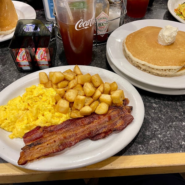 Foto tirada no(a) Mr. Mamas Breakfast and Lunch por Jason em 9/22/2023