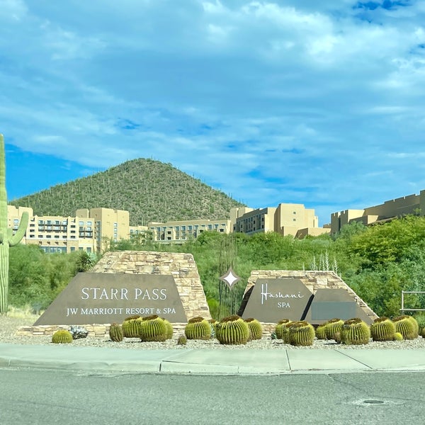 Foto scattata a JW Marriott Tucson Starr Pass Resort &amp; Spa da Jason il 8/15/2023