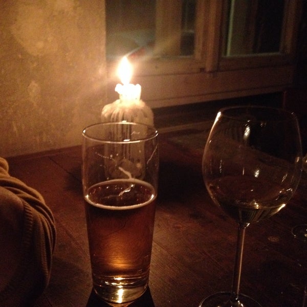 Nette Location, gutes Bier, entspannte Leute - und das Beste: die Lage mitten in Rixdorf!